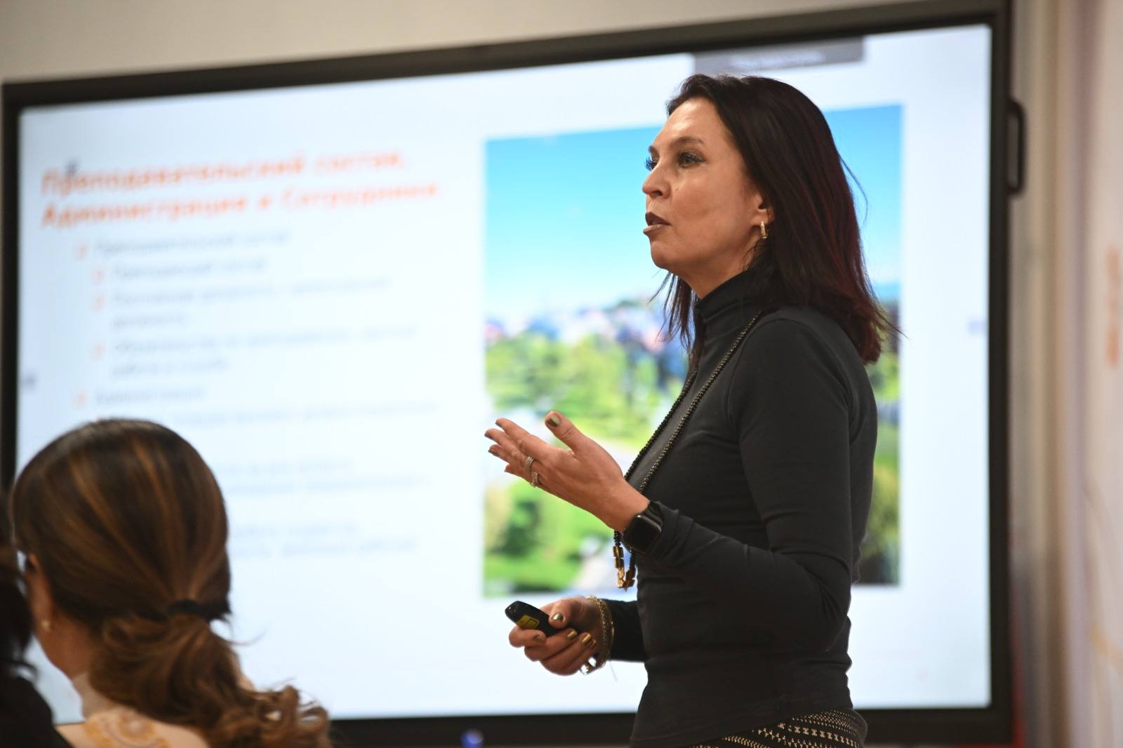 SYRACUSE UNIVERSITY ӨКІЛІ ОЛЬГА ОГАНЕСЯНМЕН КЕЗДЕСТІ