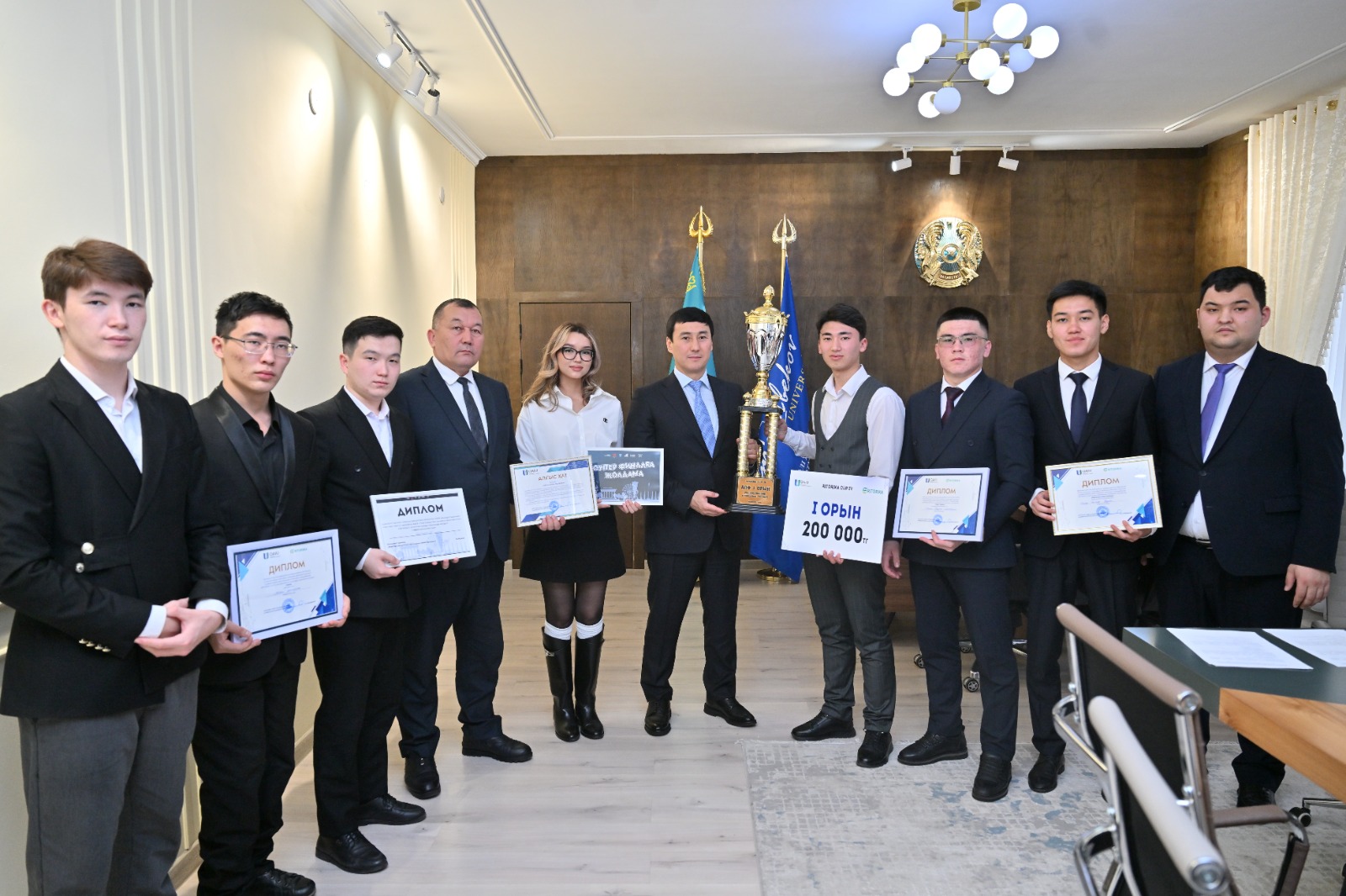 ИНТЕЛЛЕКТУАЛДЫ ОЙЫНДАР ЖЕҢІМПАЗДАРЫН ҚҰТТЫҚТАДЫ